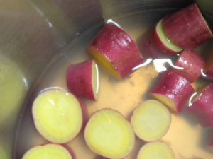 圧力鍋で作った、サツマイモのレモン煮